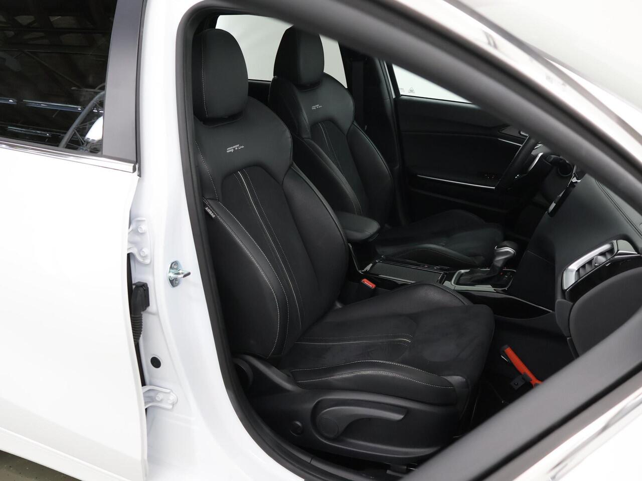 KIA CEE D Ceed Sportswagon 1.5 T-GDi GT-Line | Panoramadak | Navigatie | Parkeercamera | Stoel/Stuurverwarming | Keyless Go |