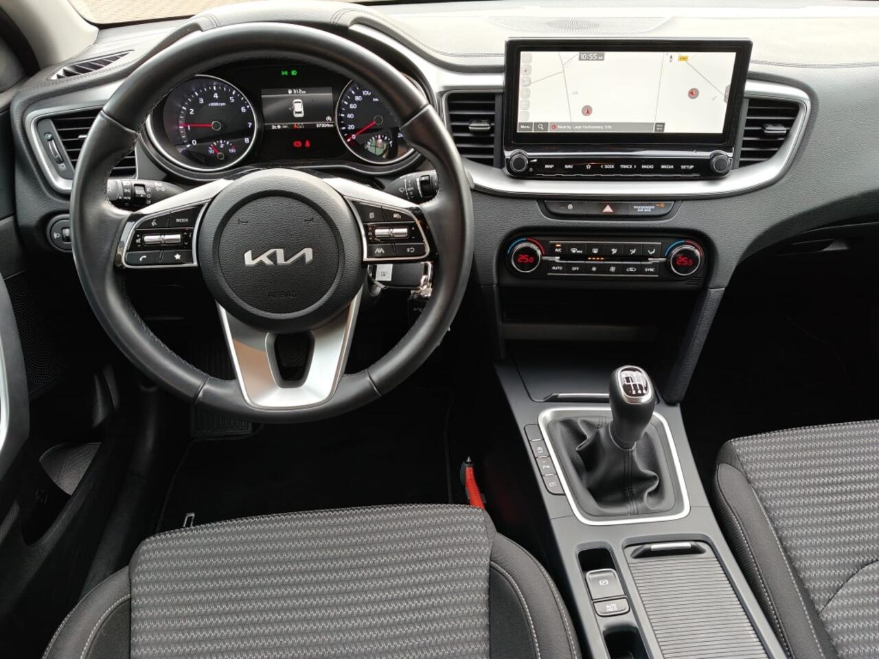 KIA CEE D Ceed 1.0 T-GDi DynamicL. CAMERA / APPLE CARPLAY / ANDROID AUTO