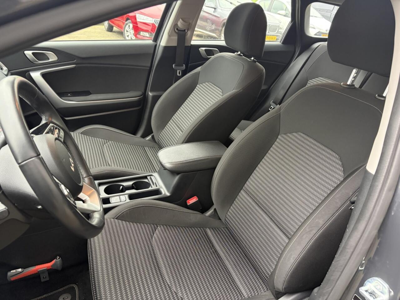 KIA CEE D Ceed Sportswagon 1.0 T-GDi MHEV DynL. Aut. Nav, Carplay, Camera,