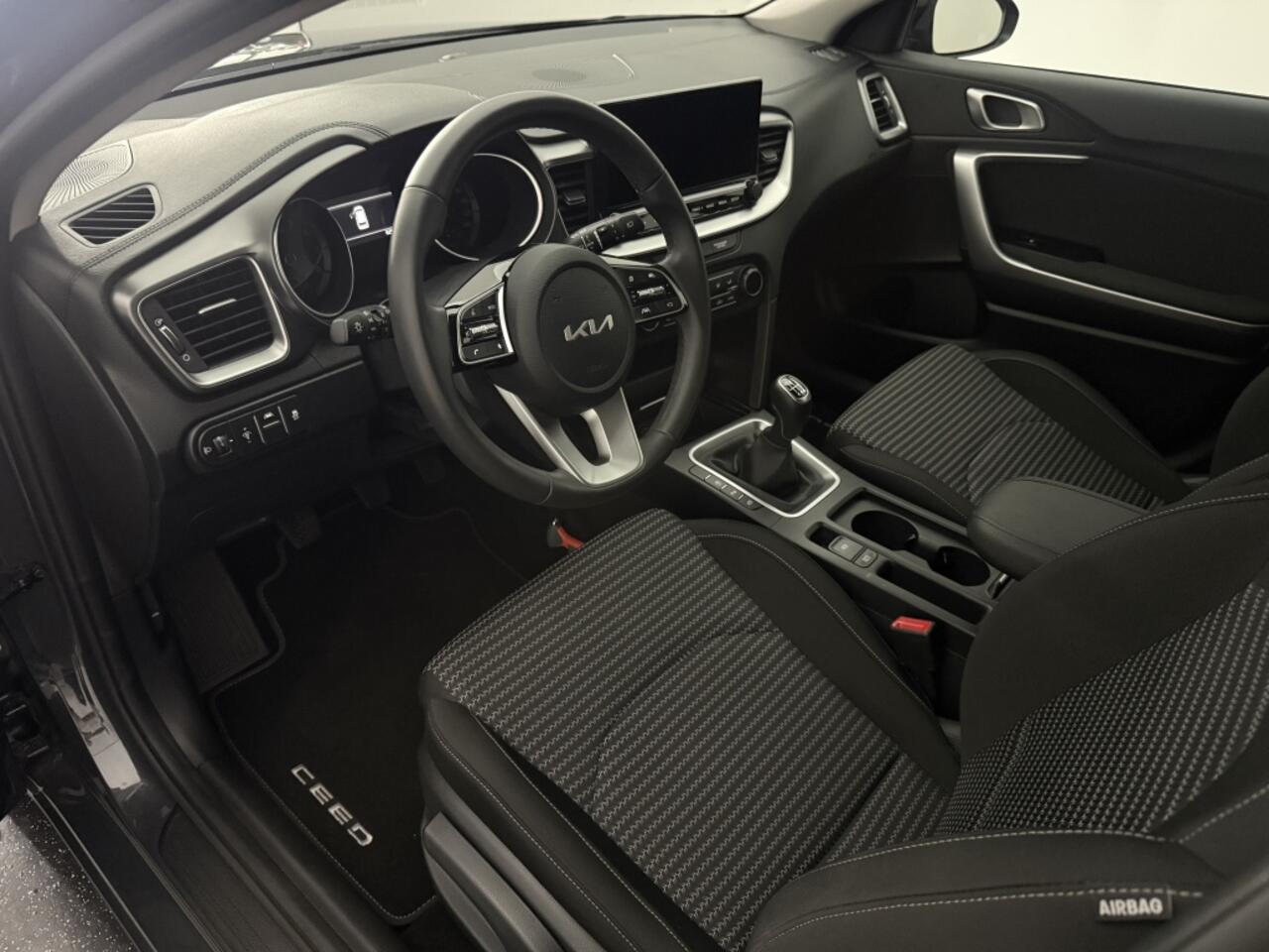 KIA CEE D 1.5 T-GDi DynamicLine