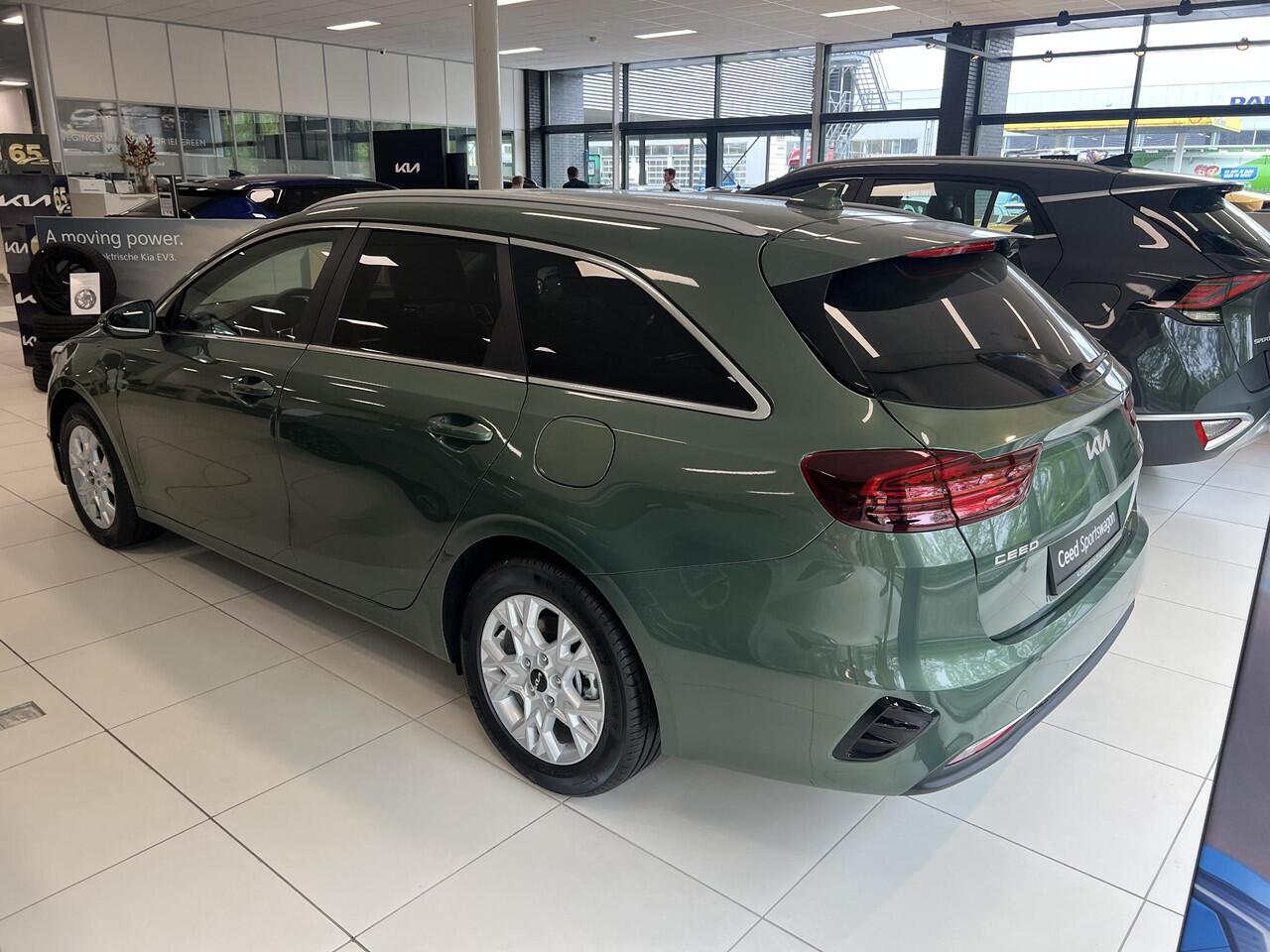 KIA CEE D Ceed Sportswagon 1.5 T-GDi DynamicPlusLine ,Geregistreerde voorraad auto, nu incl. 4.000,= korting, Geheel nieuw, Direct leverbaar.