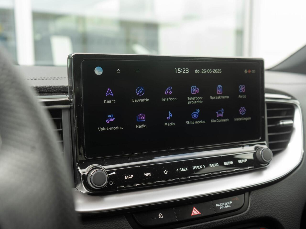 KIA CEE D Ceed 1.5 T-GDi GT-PlusLine | UNIEKE AUTO | OP VOORRAAD DIRECT RIJDEN | schuifkanteldak | JBL Speakers | Elektrische verstelbare stoelen met geheugenfunctie |