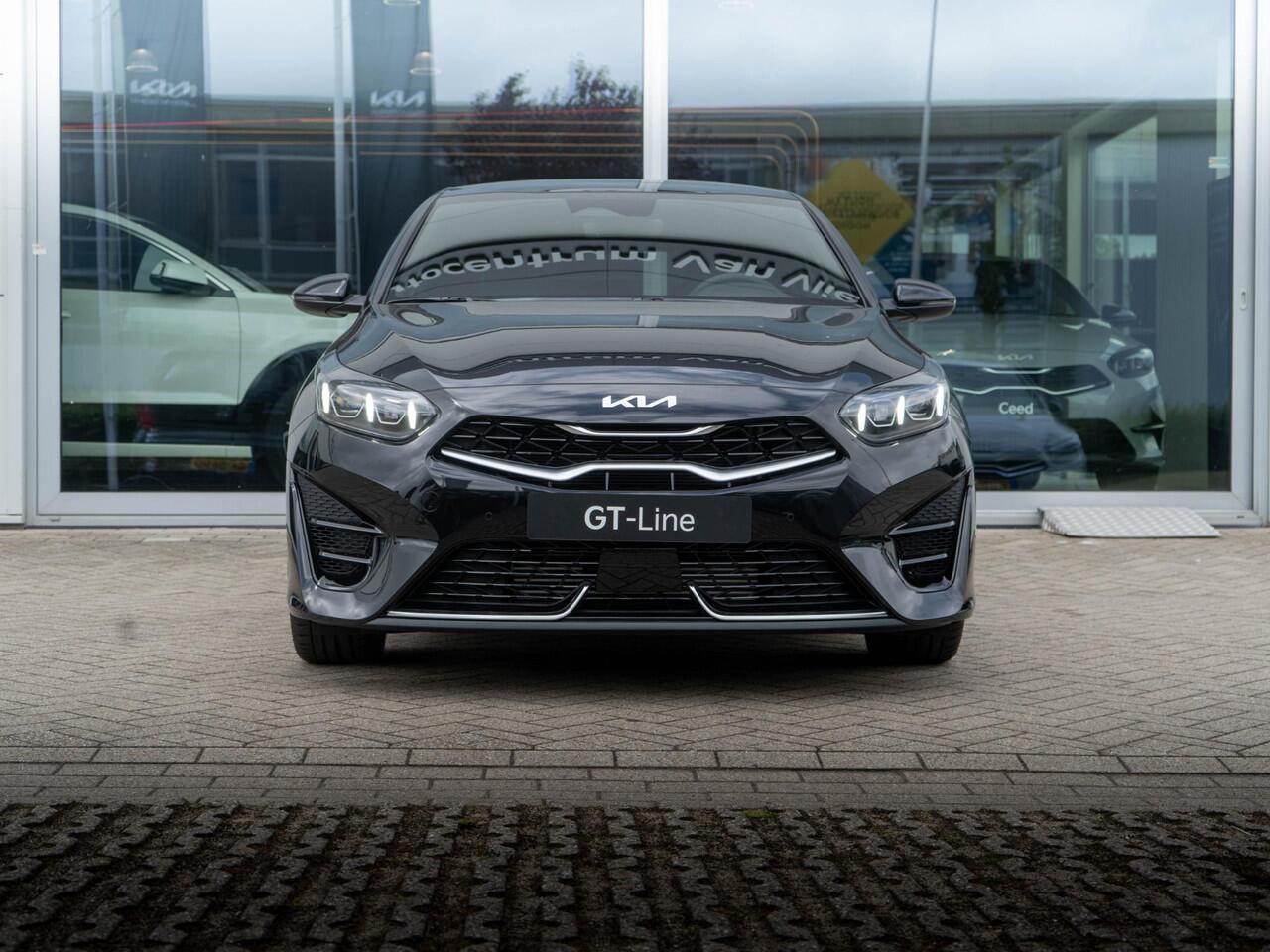 KIA CEE D Ceed 1.5 T-GDi GT-PlusLine | UNIEKE AUTO | OP VOORRAAD DIRECT RIJDEN | schuifkanteldak | JBL Speakers | Elektrische verstelbare stoelen met geheugenfunctie |