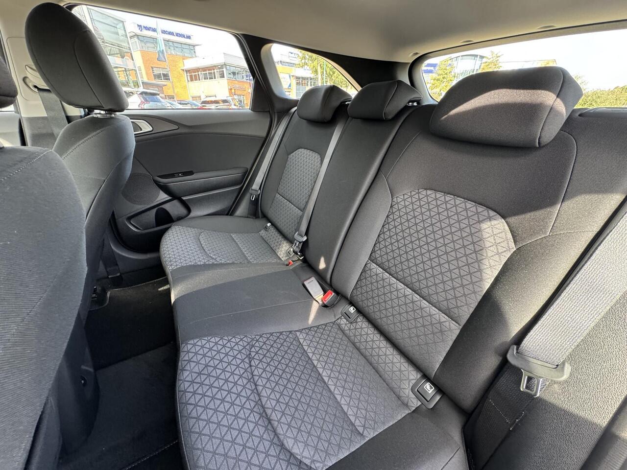 KIA CEE D Ceed Sportswagon 1.0 T-GDi ComfortLine Rijklaar vanaf ¤26.400,- Nu tijdelijke voordeel van ¤4.695,-