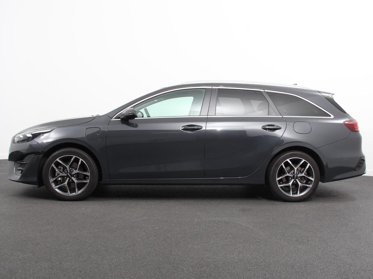 KIA CEE D Ceed Sportswagon 1.6 GDI PHEV DynamicPlusLine DEMO| Navigatie | Camera | Climate Control | Cruise control adaptive | Lane assist | Lichtmetalen Velgen | Stoelverwarming