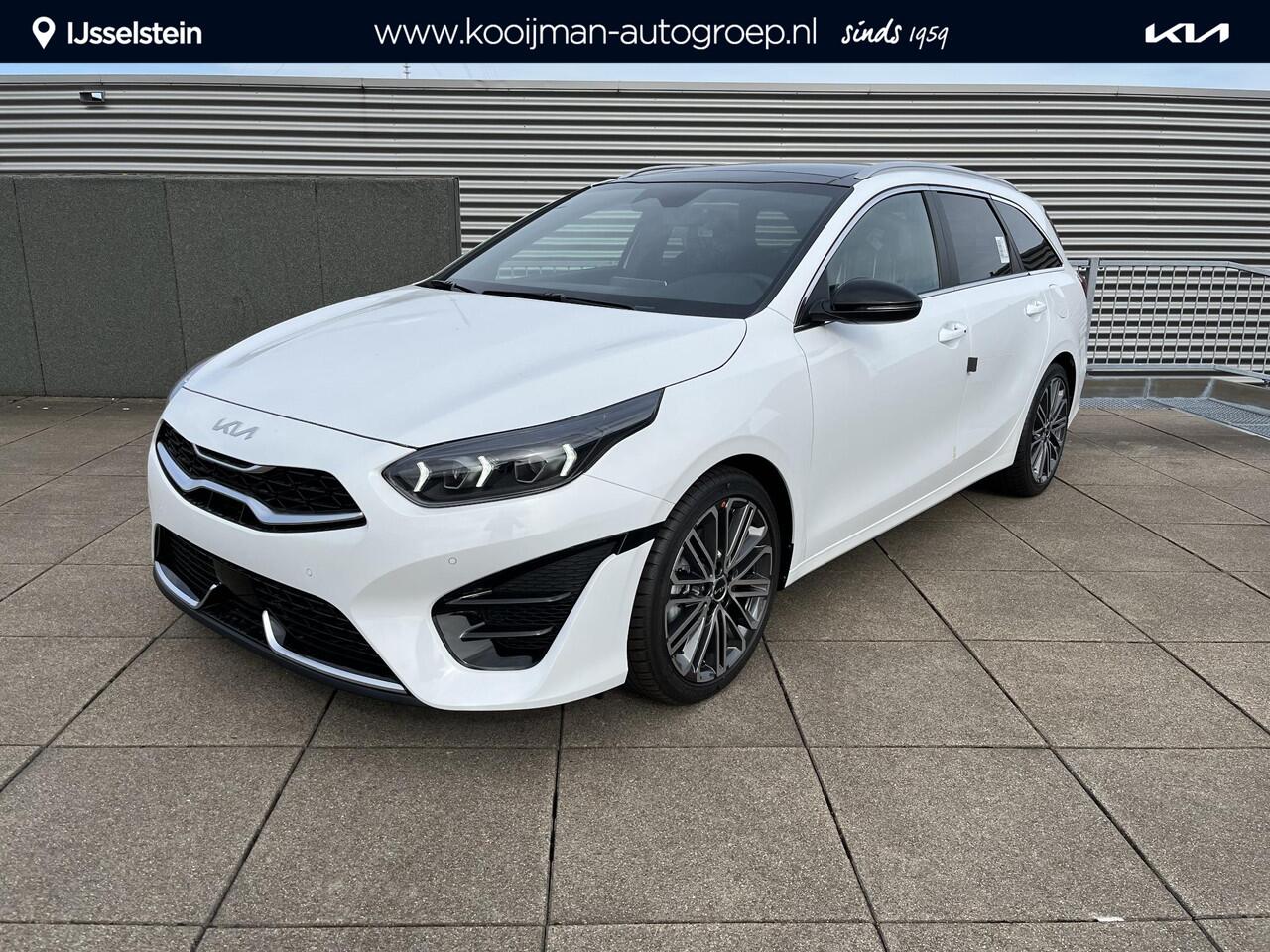 KIA CEE D Ceed SW 1.5 T-GDi GT-PlusLine AUTOMAAT NIEUW!!! / LEDER / ALCANTARA / SCHUIFDAK / NAVIGATIE