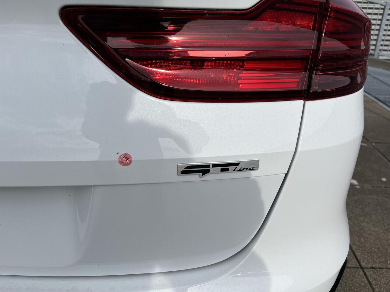 KIA CEE D Ceed SW 1.5 T-GDi GT-PlusLine AUTOMAAT NIEUW!!! / LEDER / ALCANTARA / SCHUIFDAK / NAVIGATIE