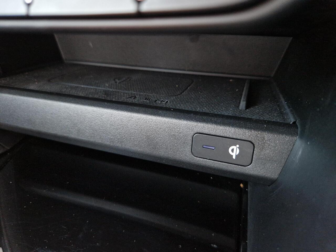 KIA CEE D Ceed Sportswagon 1.5 T-GDi DynamicPlusLine | Dodehoek | Key-Less | Stoelverwarming | LED | Licht- en Regensensor |