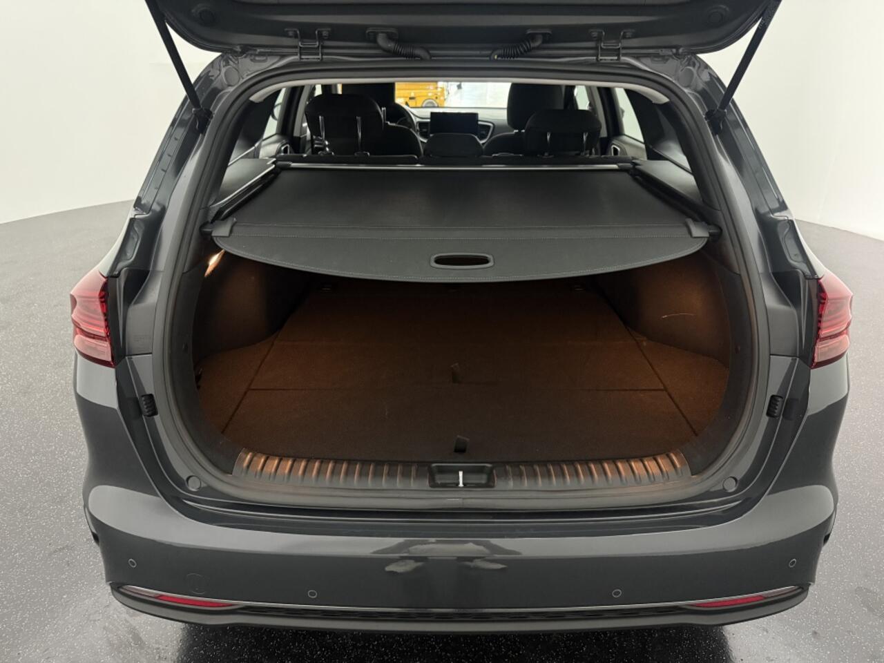 KIA CEE D 1.5 T-GDi DynamicLine | Navigatie | Cruise Control