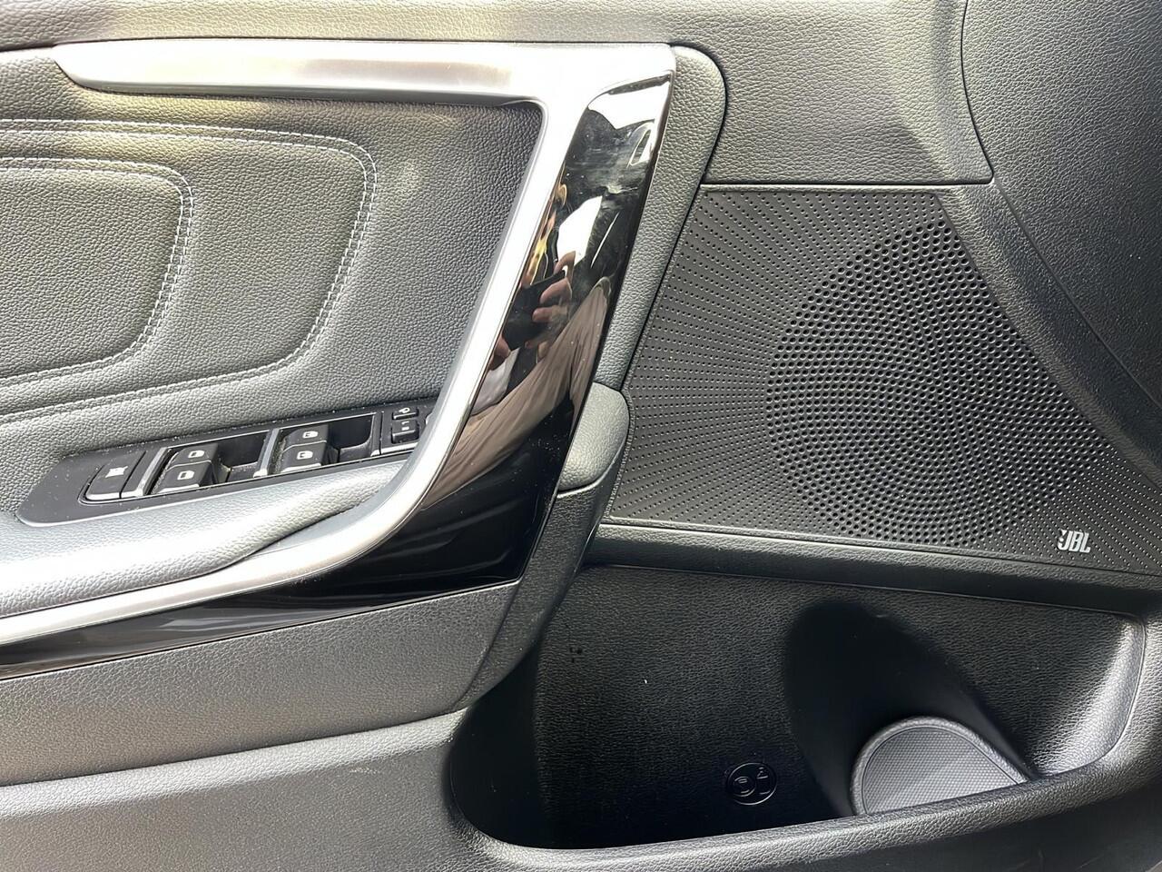 KIA CEE D Ceed Sportswagon 1.0 T-GDi Design Edition | JBL | Stoel- en Stuurverwarming | Lane Assist | Dode Hoek Assistentie |