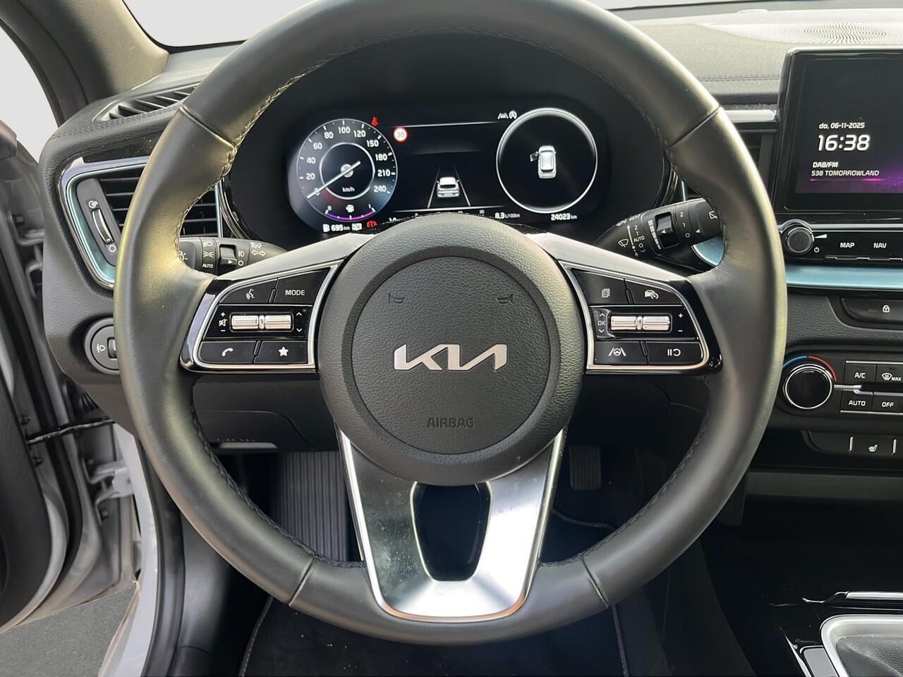 KIA CEE D Ceed Sportswagon 1.0 T-GDi Design Edition | JBL | Stoel- en Stuurverwarming | Lane Assist | Dode Hoek Assistentie |