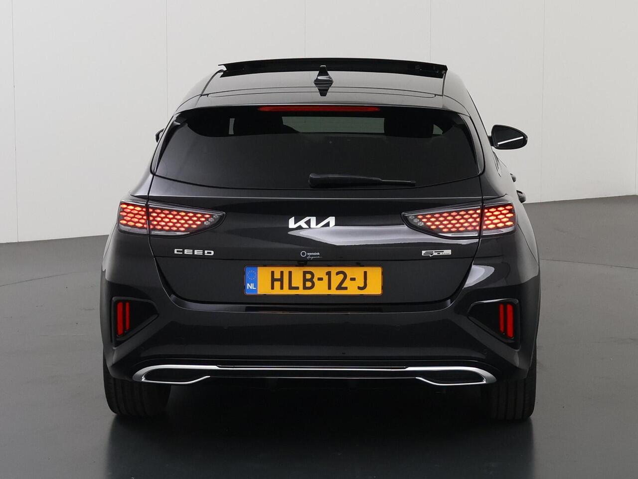 KIA CEE D Ceed 1.5 T-GDi GT-Line | Panoramadak | Matrix LED Koplampen | Stoel/Stuurverwarming | Keyless Go |