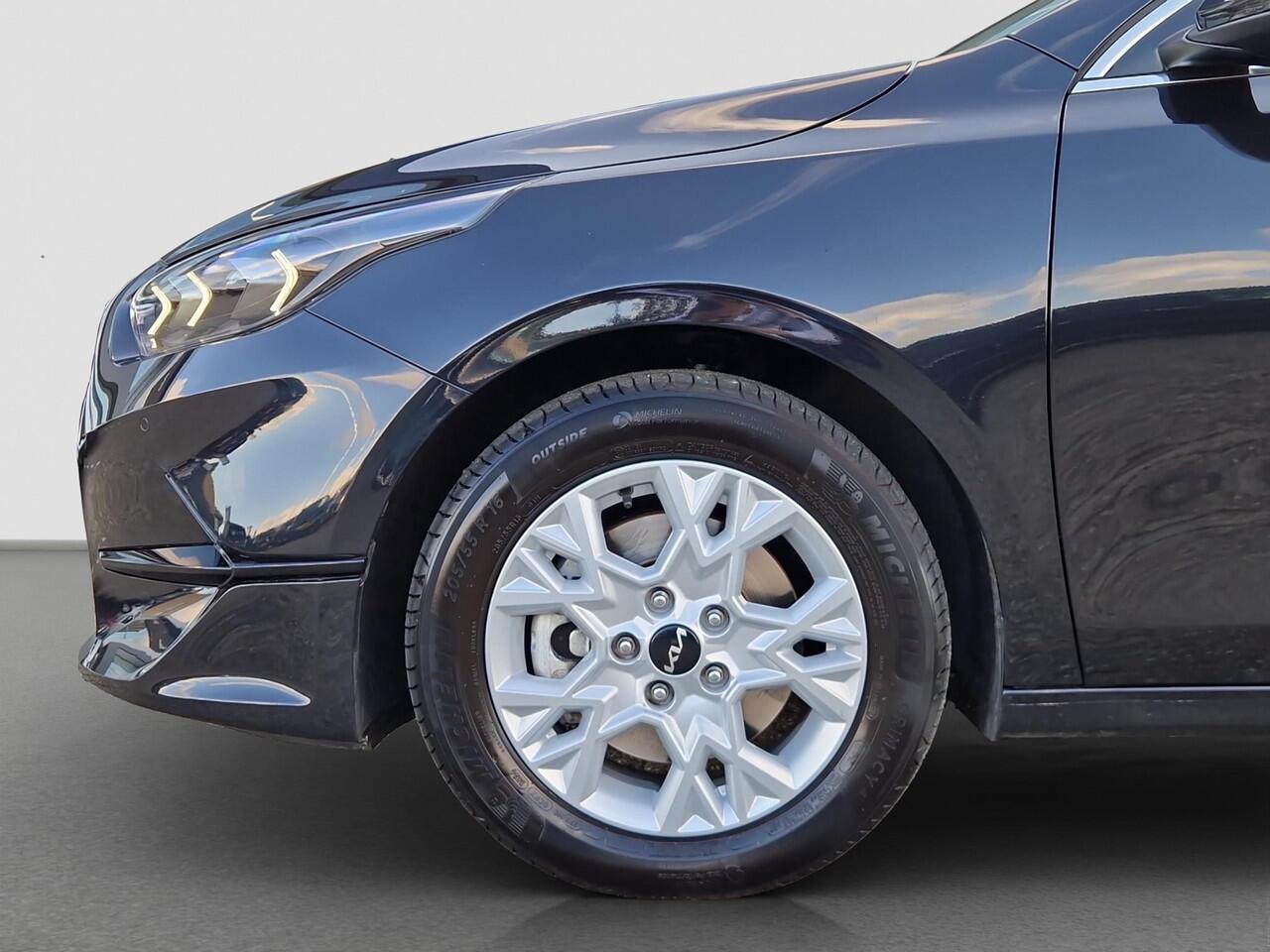 KIA CEE D Ceed Sportswagon 1.0 T-GDi DynamicPlusLine | Stoelverwarming | Dodehoek | LED | Key-Less | Navi |