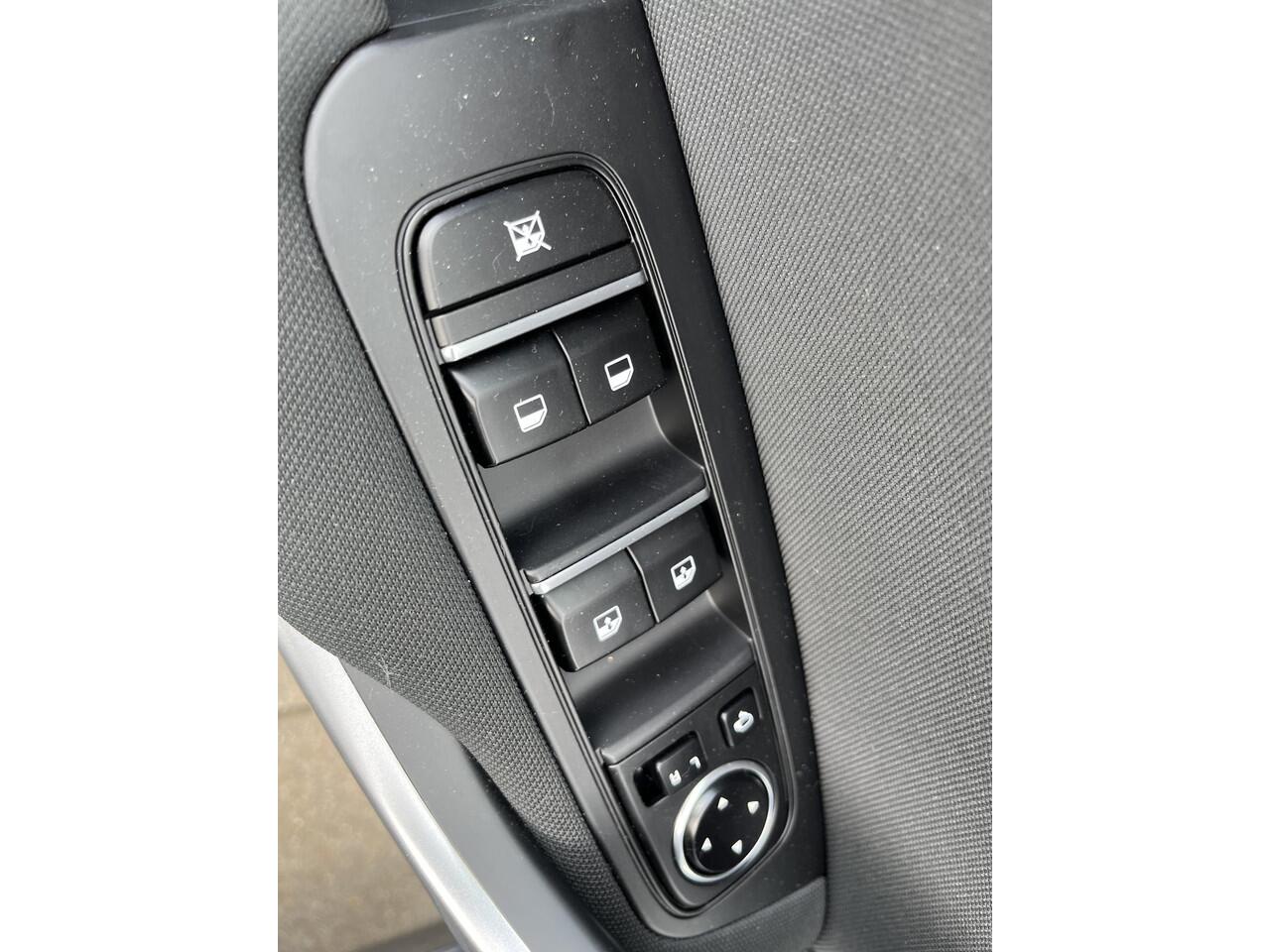 KIA CEE D Ceed Sportswagon 1.5 T-GDi DynamicLine NAVIGATIE / PDC / FULL LED / ACHTERUITRIJCAMERA