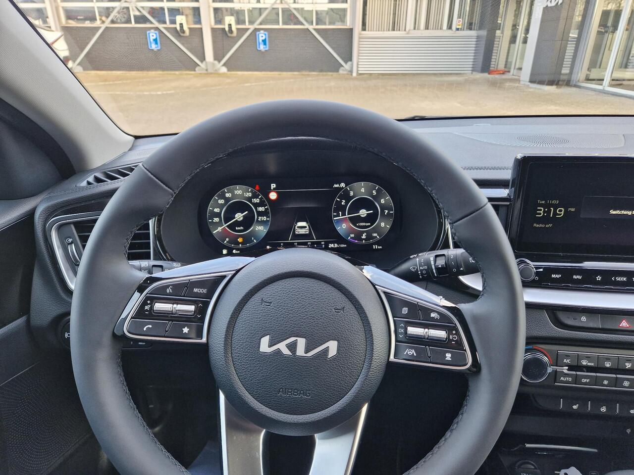 KIA CEE D Ceed Sportswagon 1.5 T-GDi DynamicPlusLine DCT7 Automaat | Stoel- en stuurwielverwarming | Parkeersensoren achter | Adaptieve cruise control | Dodehoekassistentie |