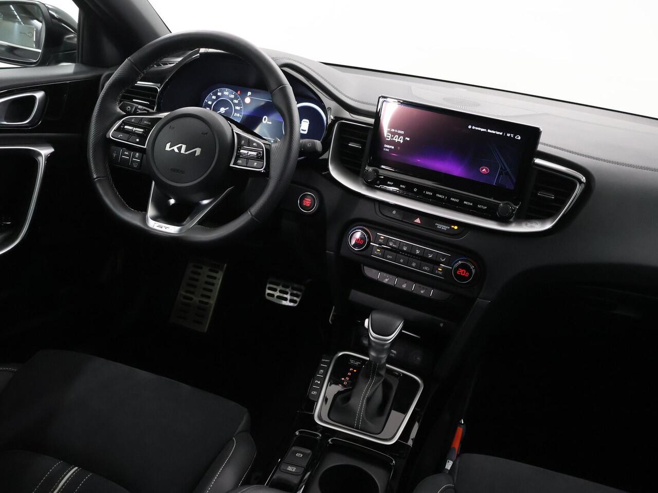 KIA CEE D Ceed Sportswagon 1.5 T-GDi GT-Line | Panoramadak | Matrix LED Koplampen | Stoel/Stuurverwarming | Keyless Go | Elektrisch bedienbare achterklep |