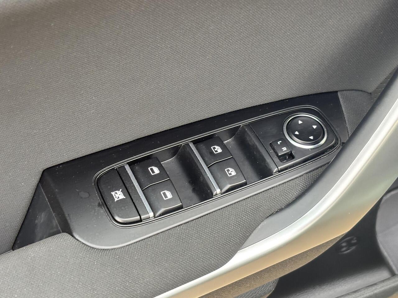 KIA CEE D Ceed Sportswagon 1.0 T-GDi ComfortLine navigatie Apple CarPlay/Android Auto, parkeersensoren, cruise control, 1e eign. BTW-auto