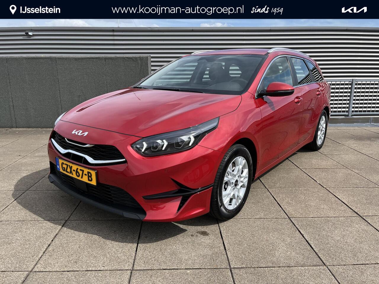 KIA CEE D Ceed Sportswagon 1.5 T-GDi DynamicLine 6-Versn. Trekhaak / Navigatie / Achteruitrijcamera / Apple Carplay/Android Auto / Parkeersensoren / Boekjes compleet