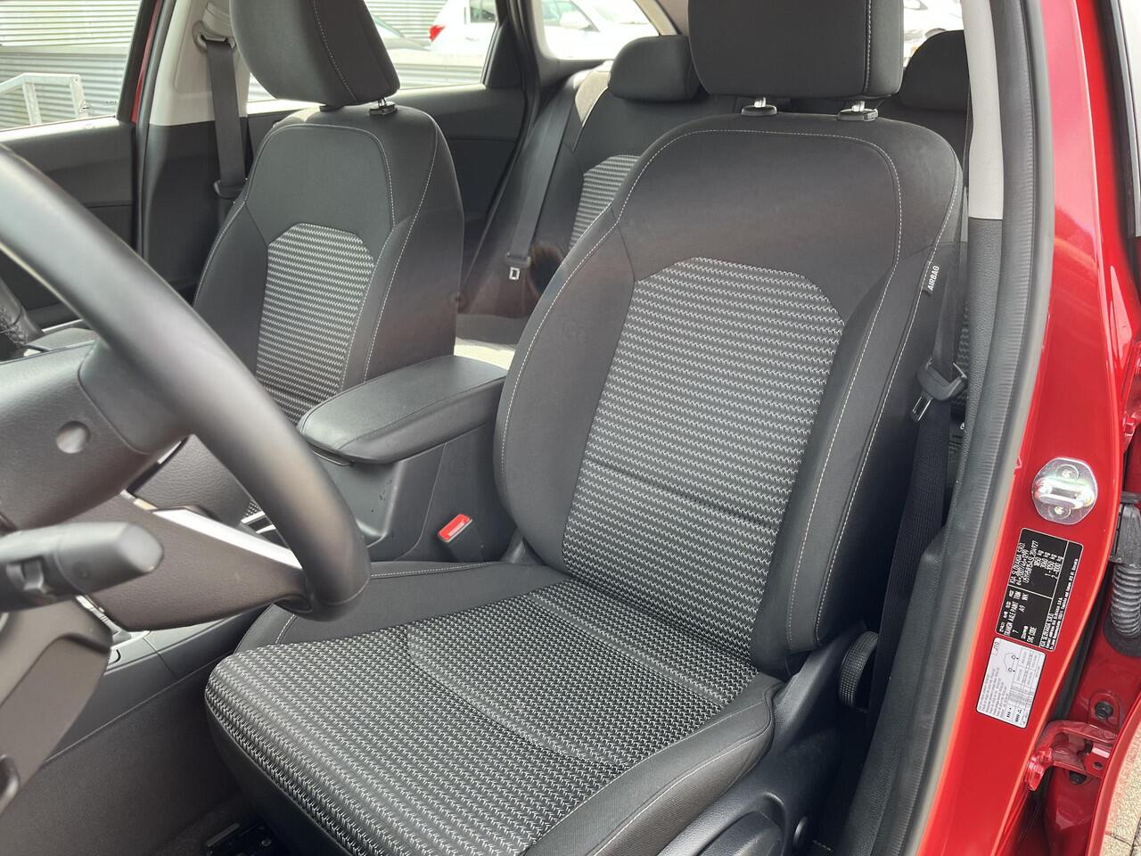 KIA CEE D Ceed Sportswagon 1.5 T-GDi DynamicLine 6-Versn. Trekhaak / Navigatie / Achteruitrijcamera / Apple Carplay/Android Auto / Parkeersensoren / Boekjes compleet