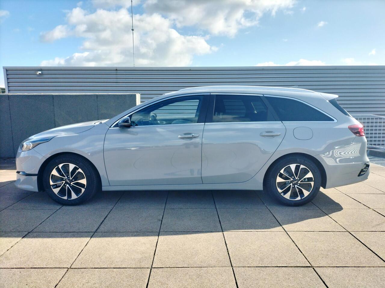 KIA CEE D Ceed Sportswagon 1.0 T-GDi MHEV Design Edition Automaat Navigatie / JBL / Afneembare trekhaak / Elek. achterklep / Parkeersensoren v&a / Dodehoekdetectie /