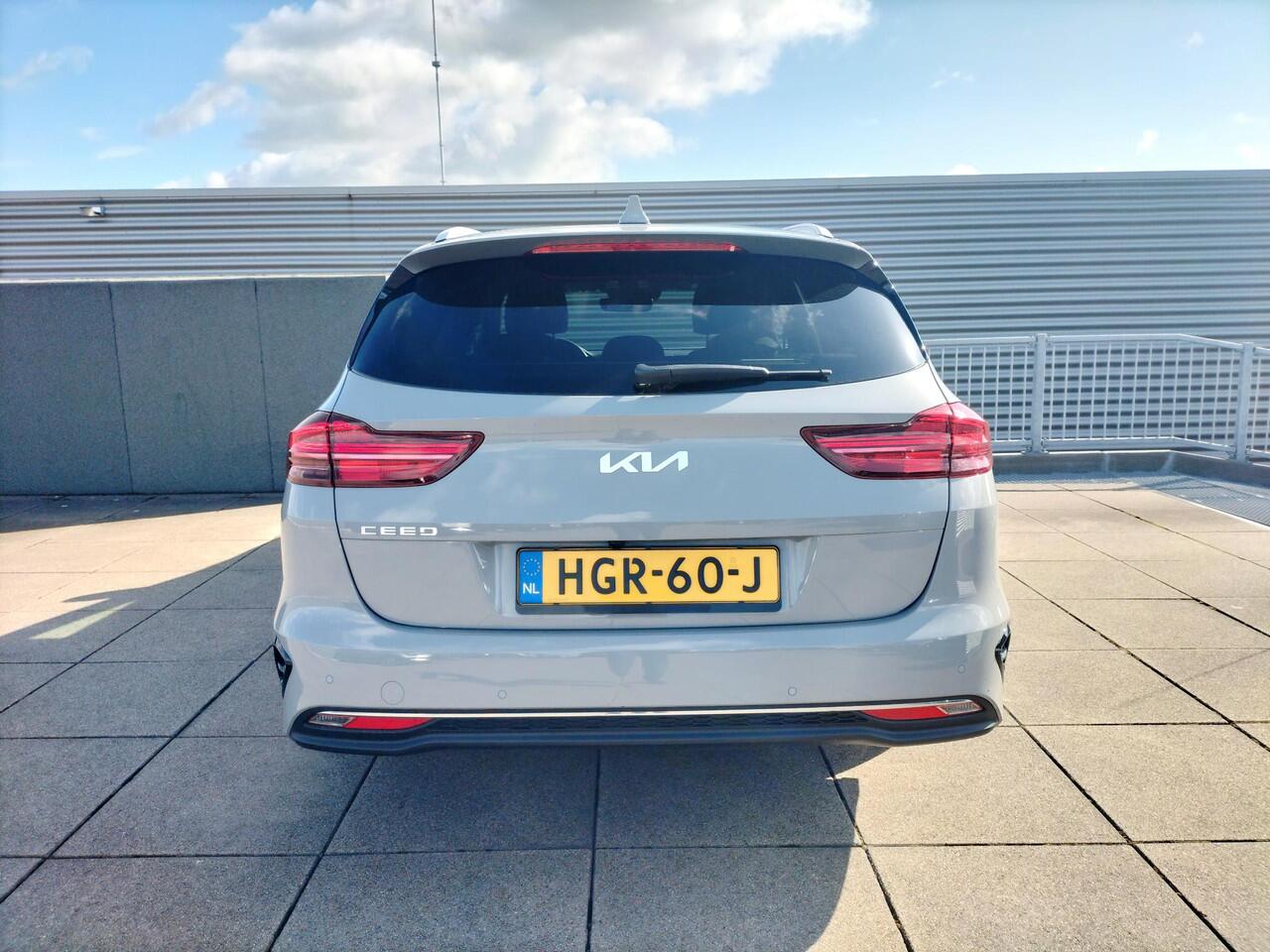 KIA CEE D Ceed Sportswagon 1.0 T-GDi MHEV Design Edition Automaat Navigatie / JBL / Afneembare trekhaak / Elek. achterklep / Parkeersensoren v&a / Dodehoekdetectie /