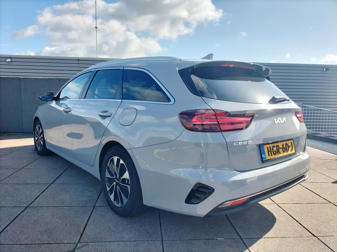 KIA CEE D Ceed Sportswagon 1.0 T-GDi MHEV Design Edition Automaat Navigatie / JBL / Afneembare trekhaak / Elek. achterklep / Parkeersensoren v&a / Dodehoekdetectie /