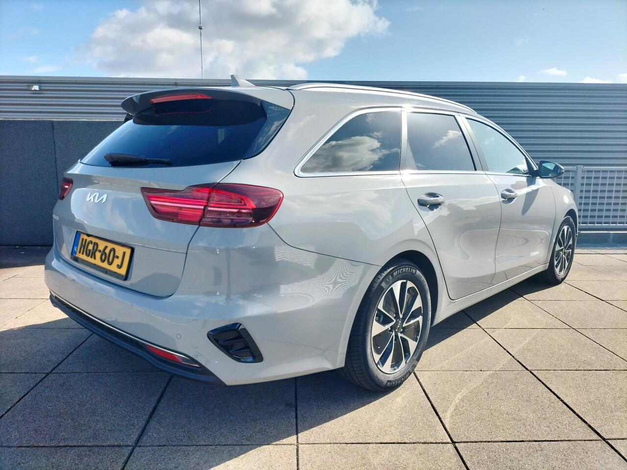 KIA CEE D Ceed Sportswagon 1.0 T-GDi MHEV Design Edition Automaat Navigatie / JBL / Afneembare trekhaak / Elek. achterklep / Parkeersensoren v&a / Dodehoekdetectie /