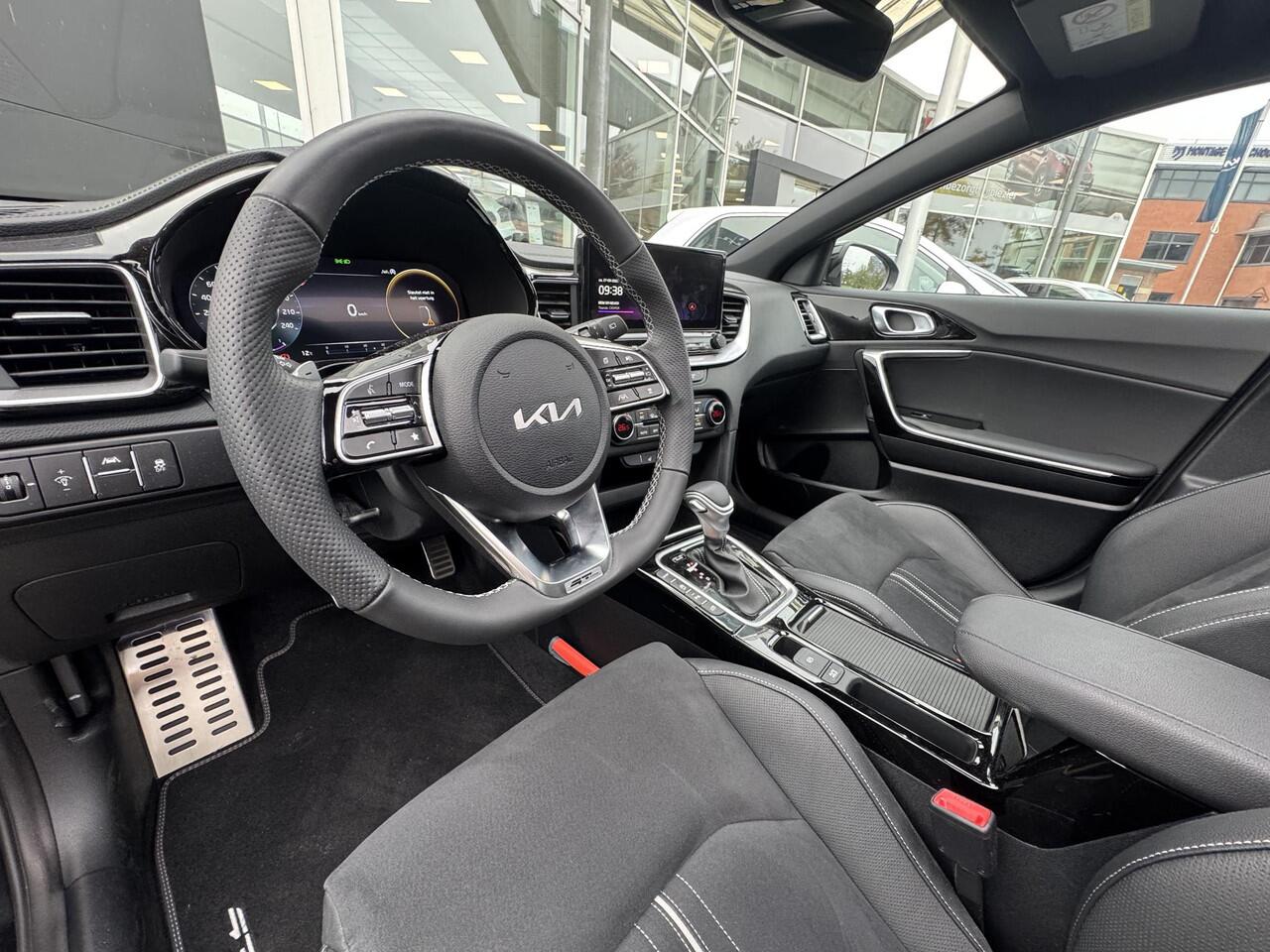 KIA CEE D Ceed 1.5 T-GDi GT-PlusLine , Eerste Eigenaar, Schuif/Kanteldak, Elektrische Stoelen, Stoel/Stuurverwarming, JBL, Enz...