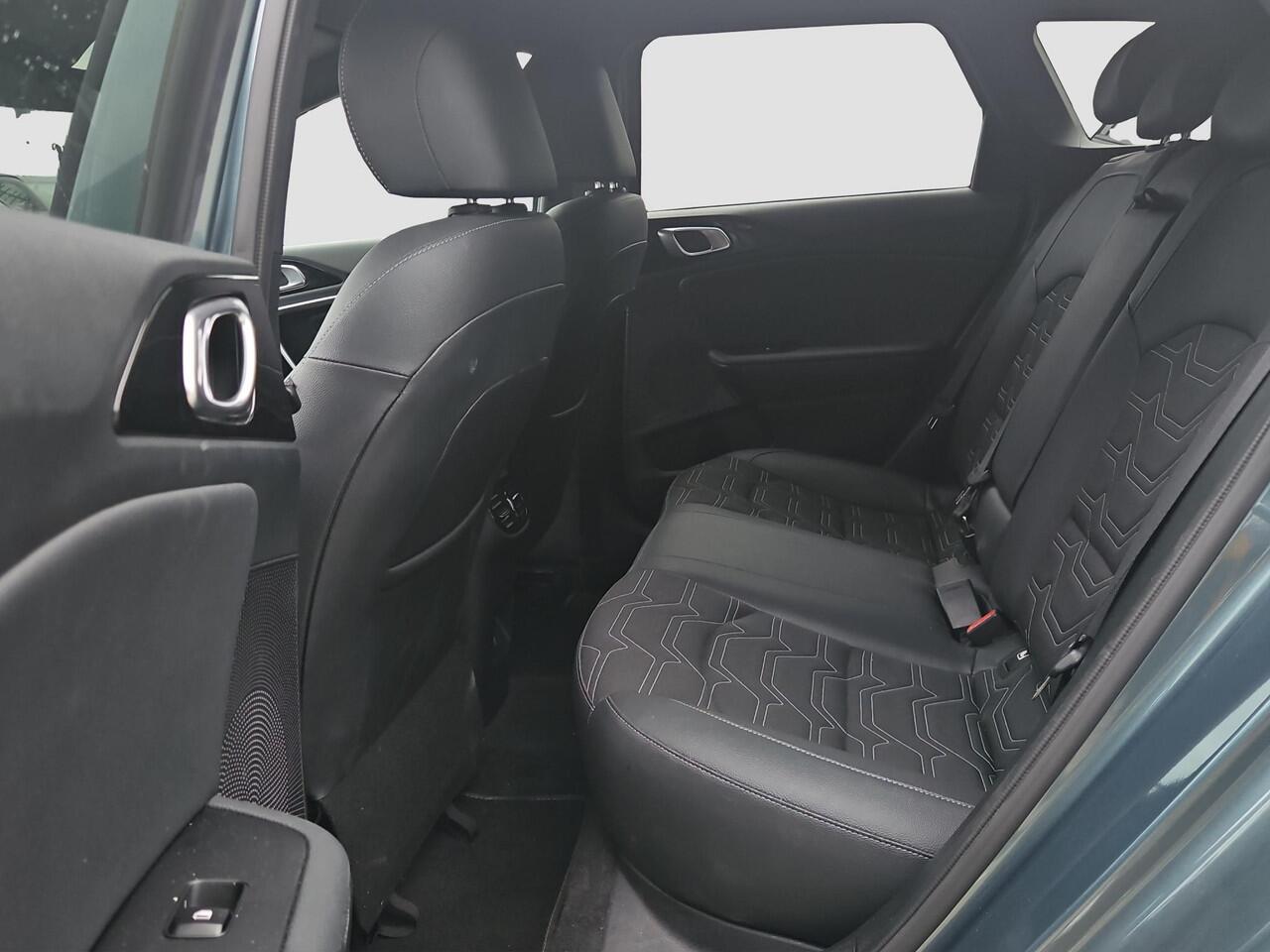 KIA CEE D Ceed Sportswagon 1.0 T-GDi MHEV Design Edition | JBL | Automaat | Stoel- en Stuurverwarming | Lane Assist | Dode Hoek Assistentie |