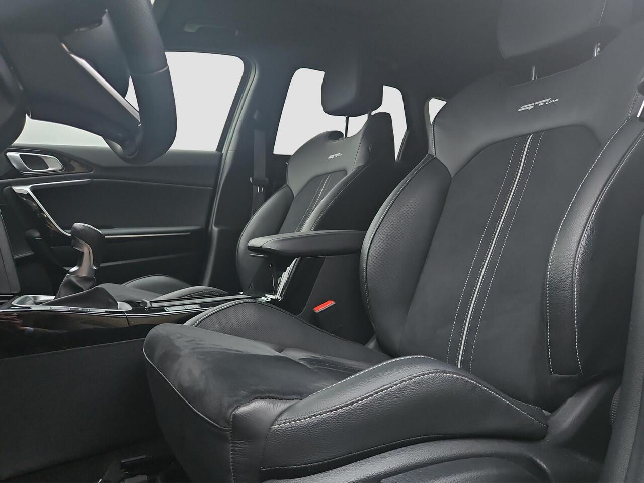 KIA CEE D Ceed Sportswagon 1.5 T-GDi GT-Line | Sportstuur | Stoel- en Stuurverwarming | Elektr. Achterklep | Lane Assist |