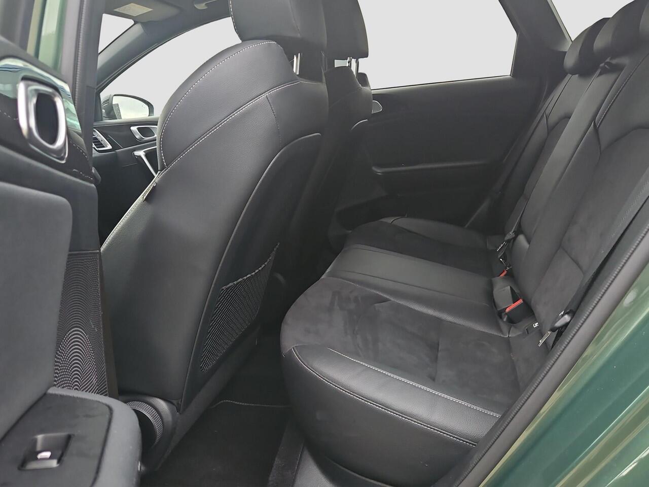 KIA CEE D Ceed Sportswagon 1.5 T-GDi GT-Line | Sportstuur | Stoel- en Stuurverwarming | Elektr. Achterklep | Lane Assist |