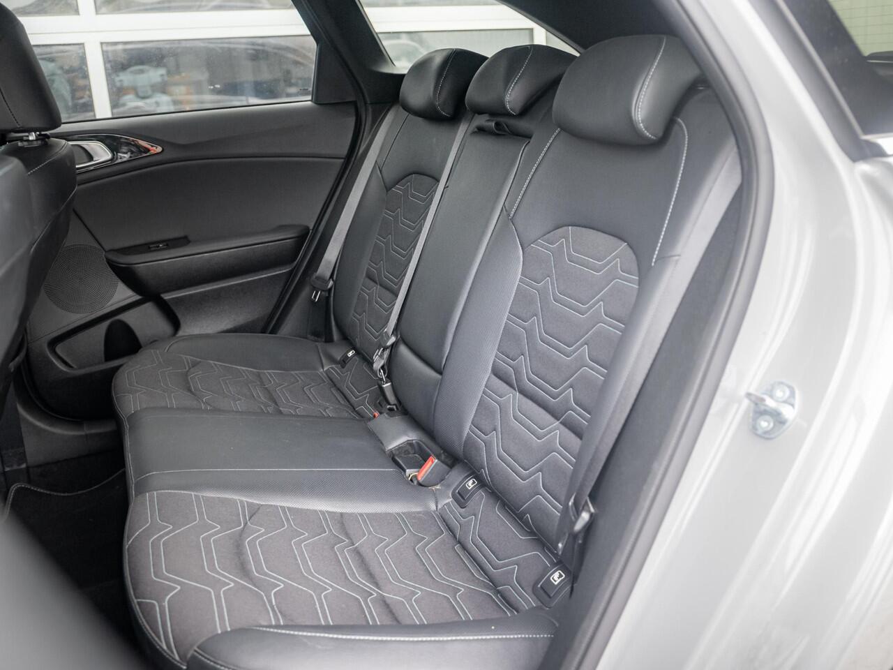 KIA CEE D Ceed Sportswagon 1.0 T-GDi Design Edition l navigatie l stoel en stuurwielverwarming l EL. kofferklep l JBL premium Sound