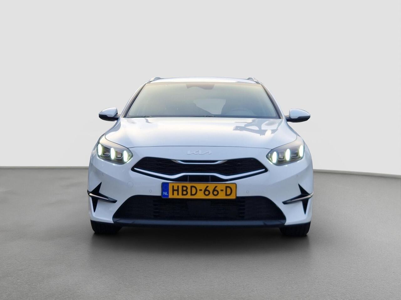 KIA CEE D Ceed Sportswagon 1.5 T-GDi DynamicPlusLine Stoel- en Stuurverwarming | Clima | Key-less | Navi | Carplay/Android Auto |