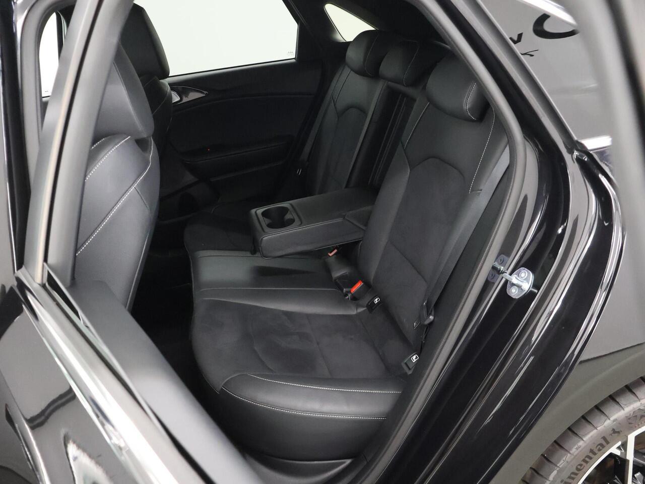 KIA CEE D Ceed 1.5 T-GDi GT-Line | Panoramadak | Matrix LED Koplampen | Stoel/Stuurverwarming | Keyless Go |