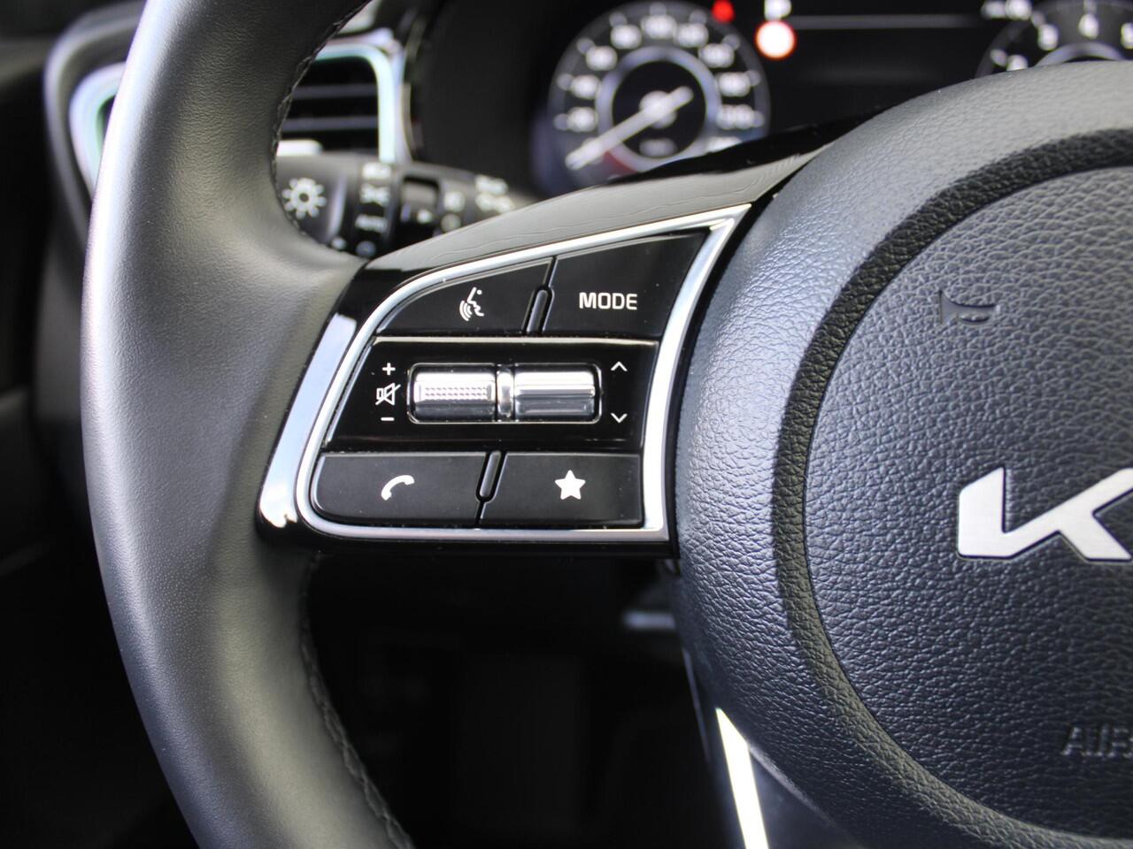 KIA CEE D Ceed Sportswagon 1.0 T-GDi MHEV Design Edition | Stuur-/stoelverwarming | Cruise adapt. | Camera | 16" LM | Dodehoekdetectie | JBL audio | LED |