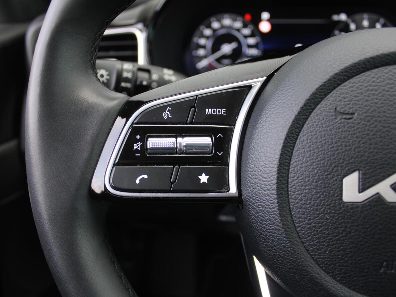 KIA CEE D Ceed Sportswagon 1.5 T-GDi DynamicPlusLine | Stoel- & stuurverwarming | Camera | Clima | Cruise adapt. | LED | Navi | Elek. achterklep | 16" LM |