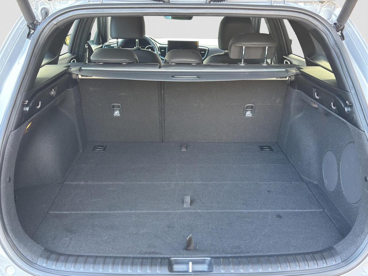 KIA CEE D Ceed Sportswagon 1.0 T-GDi MHEV Design Edition Automaat | JBL | Stoel- en Stuurverwarming | Lane Assist | Dode Hoek Assistentie |