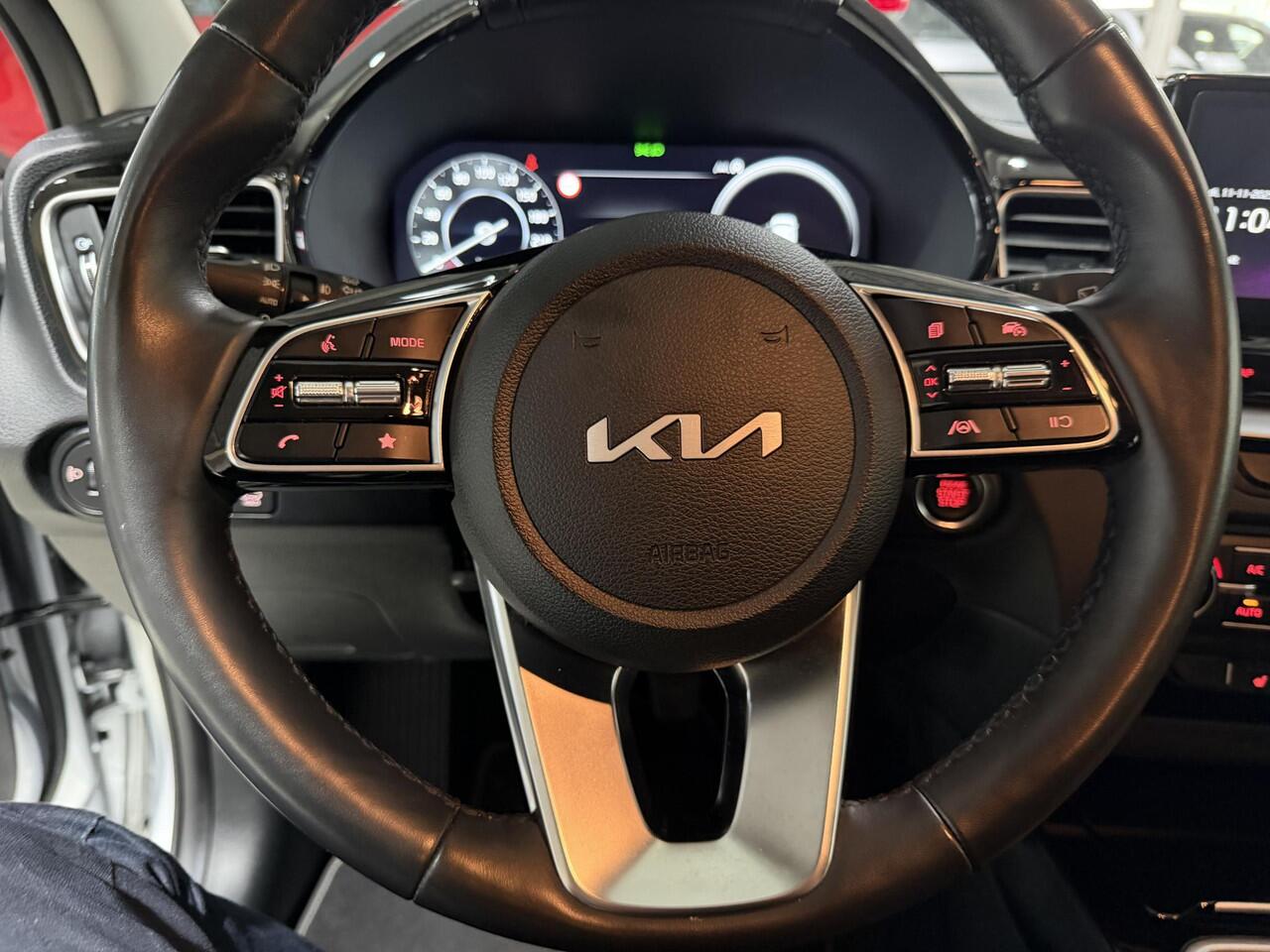 KIA CEE D Ceed Sportswagon 1.5 T-GDi DynamicPlusLine Stoel en Stuur verwarming, Apple Carplay/Android Auto, Navigatie, Camera.