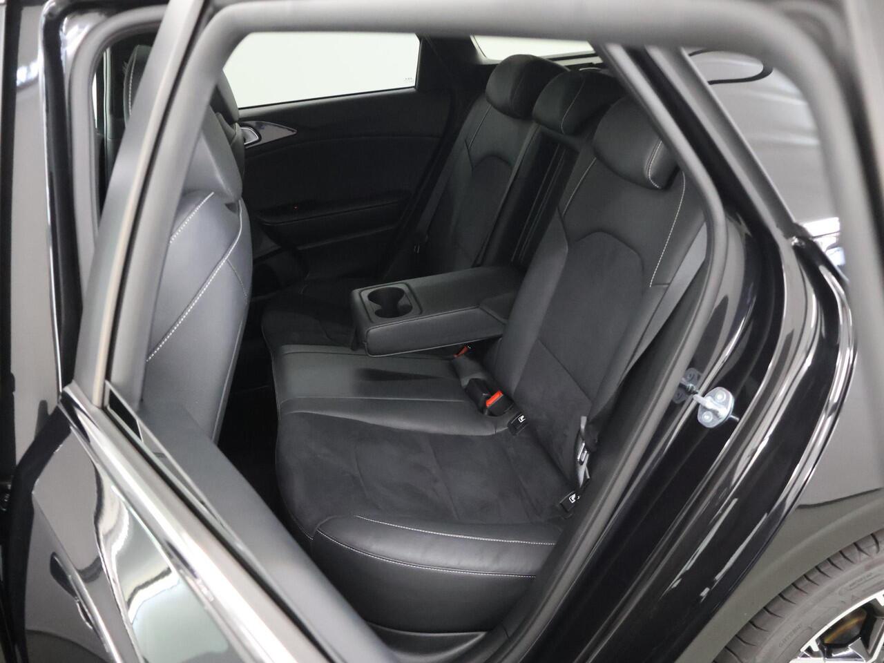 KIA CEE D Ceed Sportswagon 1.5 T-GDi GT-Line | Panoramadak | Matrix LED Koplampen | Stoel/Stuurverwarming | Keyless Go | Elektrisch bedienbare achterklep