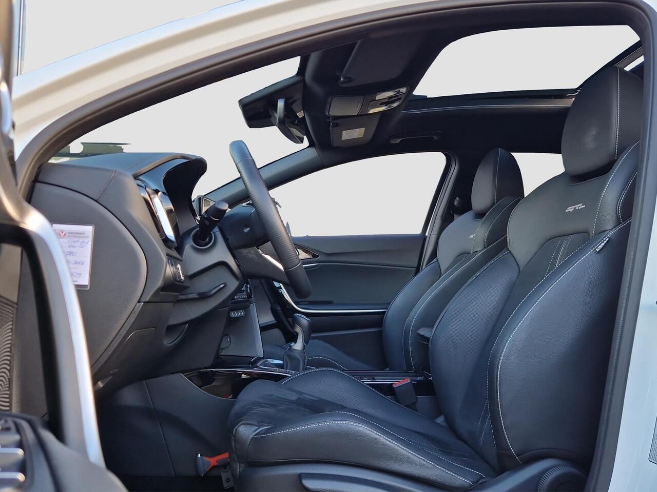 KIA CEE D Ceed Sportswagon 1.5 T-GDi GT-Line | Pano | Stoelverwarming | LED | Climate | Elek. Achterklep |