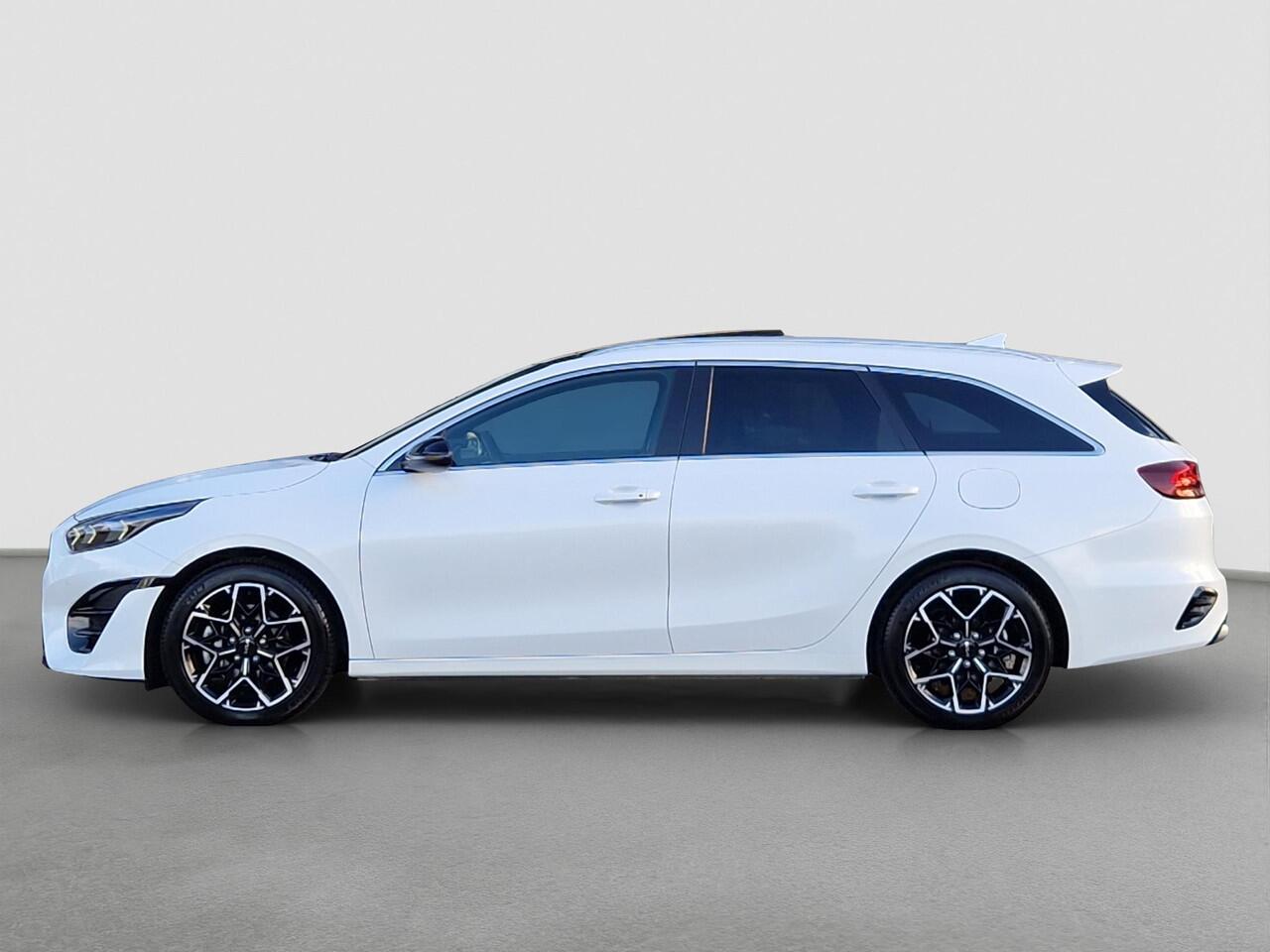 KIA CEE D Ceed Sportswagon 1.5 T-GDi GT-Line | Pano | Stoelverwarming | LED | Climate | Elek. Achterklep |