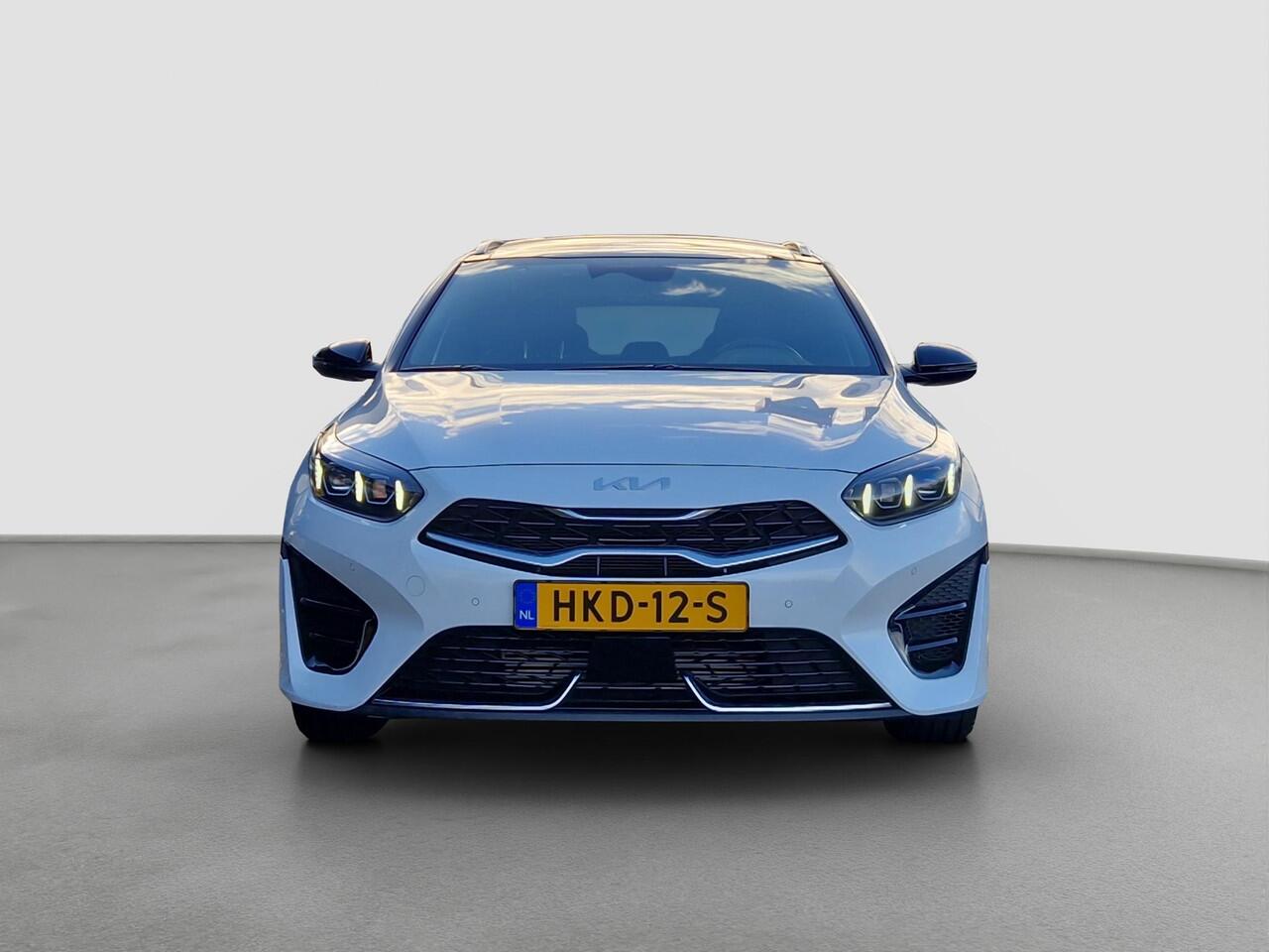 KIA CEE D Ceed Sportswagon 1.5 T-GDi GT-Line | Pano | Stoelverwarming | LED | Climate | Elek. Achterklep |
