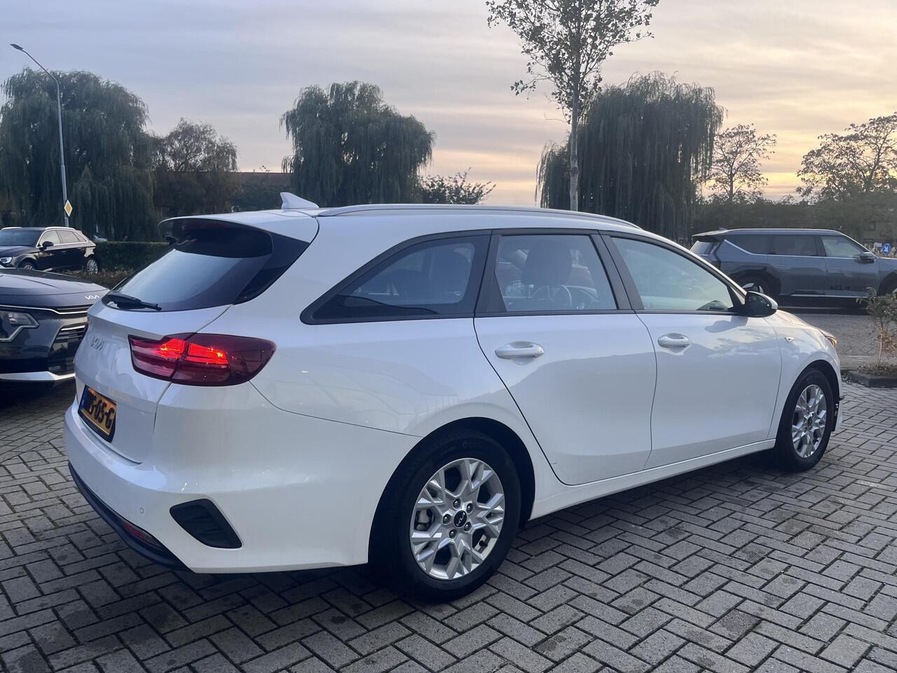 KIA CEE D Ceed Sportswagon 1.0 T-GDi ComfortLine | Climate | Navigatie | Achteruitrijcamera | LMV | Cruise control