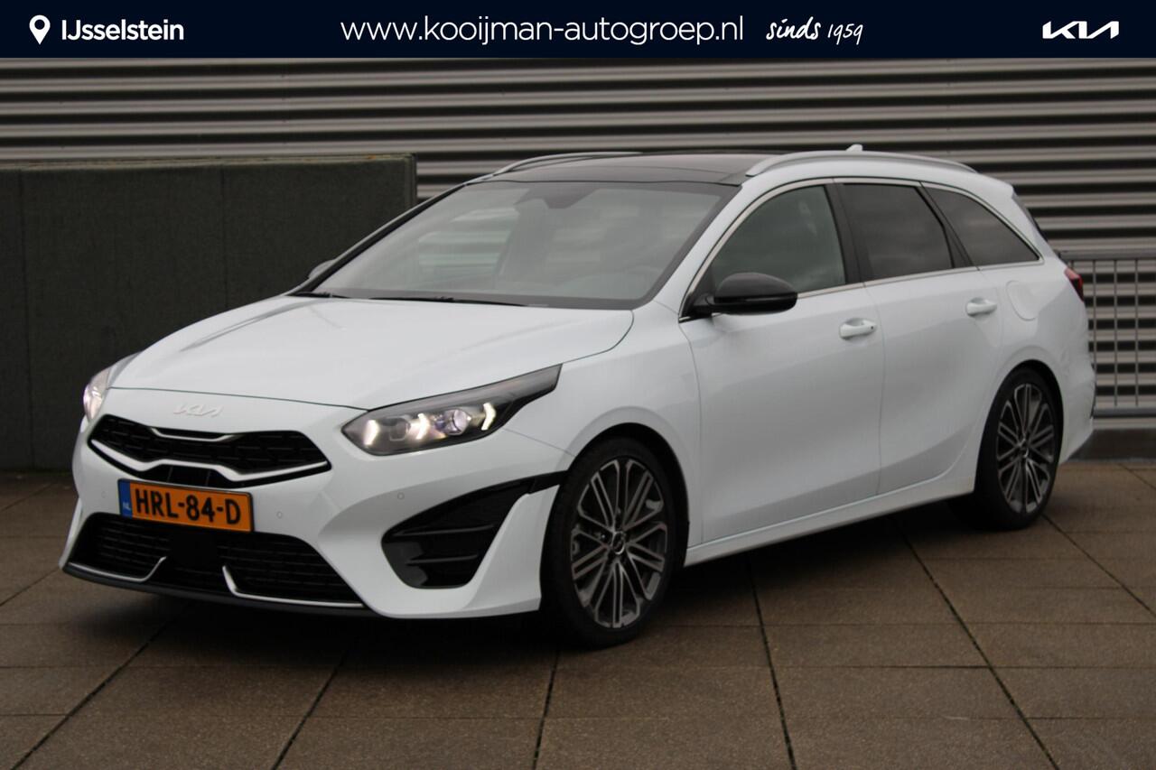 KIA CEE D Ceed Sportswagon 1.5 T-GDi GT-PlusLine Schuifdak / Trekhaak / Seat memory / JBL audio / Navigatie Apple CarPlay/Android Auto / ACC / Keyless