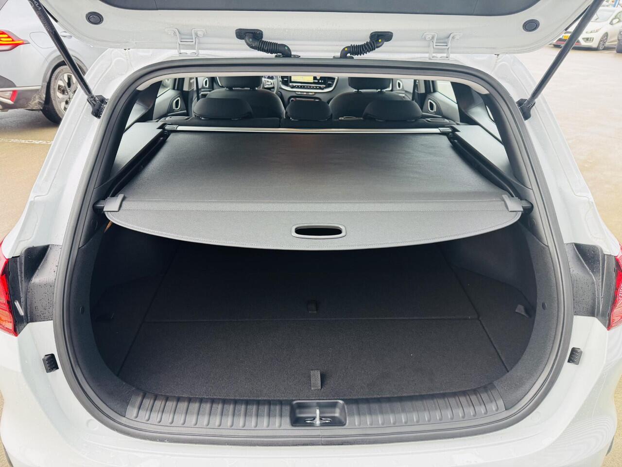 KIA CEE D Ceed Sportswagon 1.0 T-GDi ComfortLine Black Wheels + 4 season banden Demo auto ! | BTW Auto | Km-stand kan iets varieeren ! | Informeer altijd even of de auto aanwezig is..