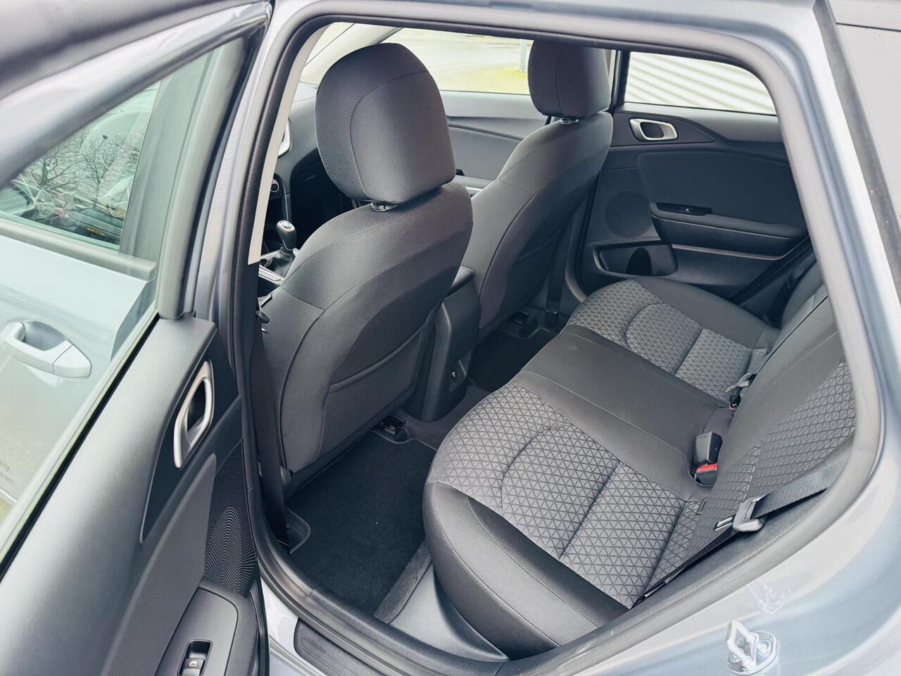 KIA CEE D Ceed Sportswagon 1.0 T-GDi ComfortLine Demo auto ! | BTW Auto | Km-stand kan iets varieeren ! | Informeer altijd even of de auto aanwezig is..