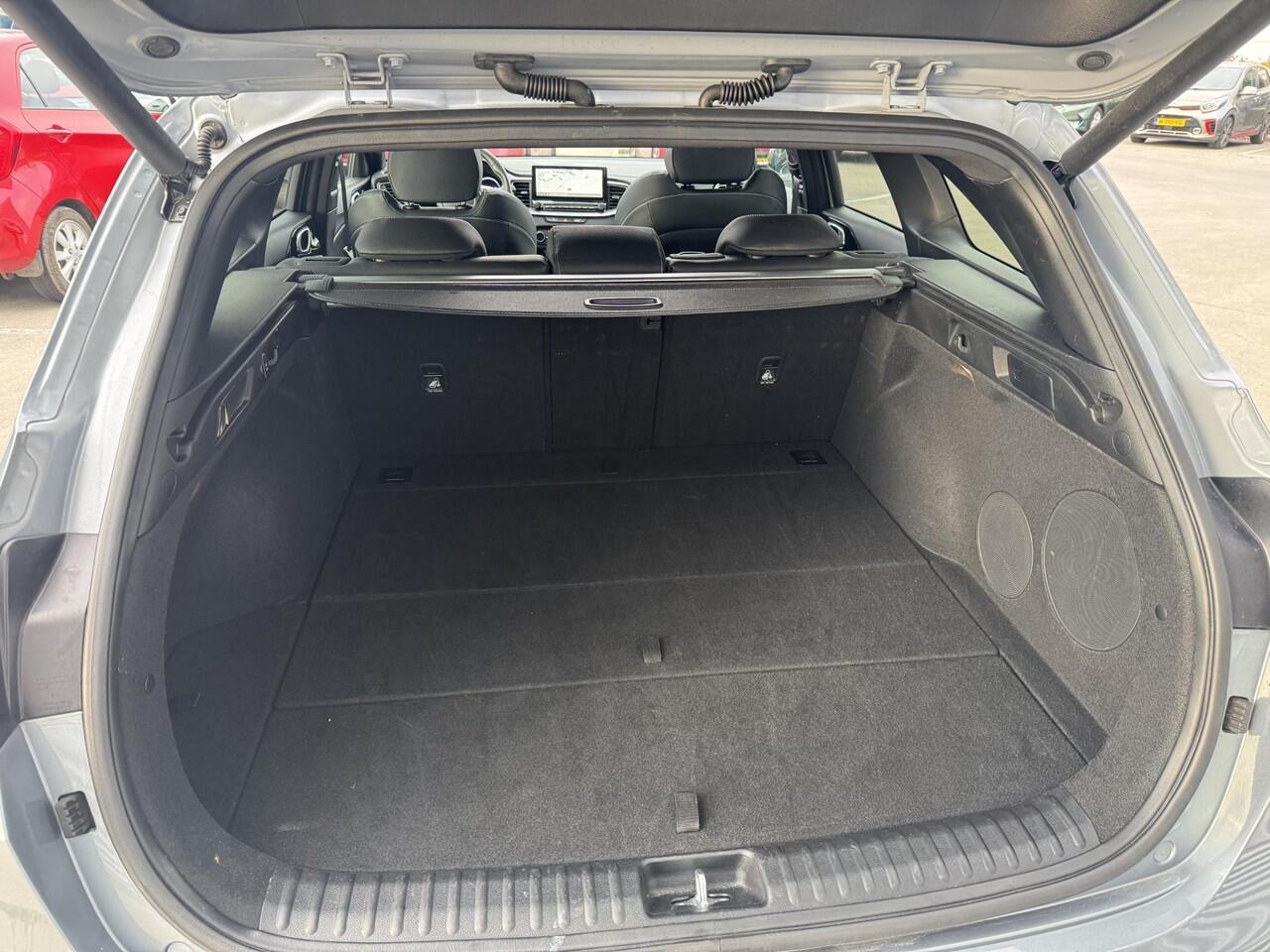 KIA CEE D Ceed Sportswagon 1.5 T-GDi GT-PlusLine Automaat|Panoramadak|Stoelen & Stuurwiel verwarmd|Dodehoekdetectie|PDC|LED|BTW-auto|1e Eigenaar