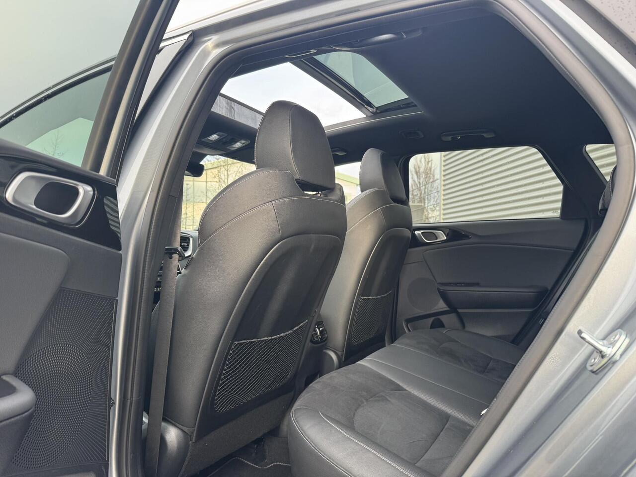 KIA CEE D Ceed Sportswagon 1.5 T-GDi GT-PlusLine Automaat|Panoramadak|Stoelen & Stuurwiel verwarmd|Dodehoekdetectie|PDC|LED|BTW-auto|1e Eigenaar