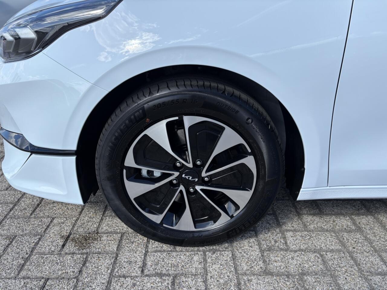 KIA CEE D Ceed 1.0 T-GDi Design Edition '' Private lease v.a ¤ 469,-''