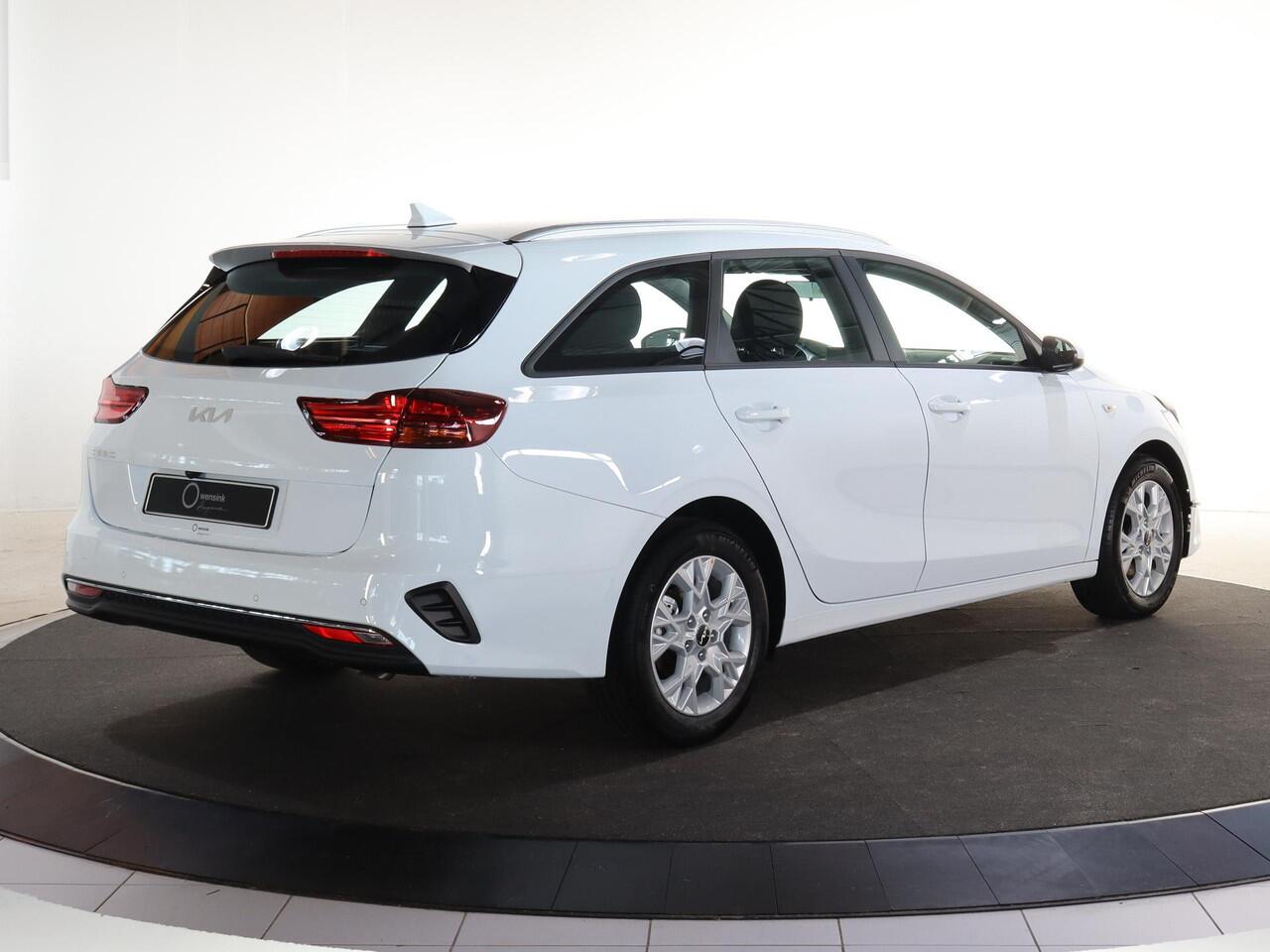 KIA CEE D Ceed SW 1.0 T-GDi ComfortLine | Klimaatregeling | Dakrails | Cruise control | Achteruitrijcamera | Navigatie |